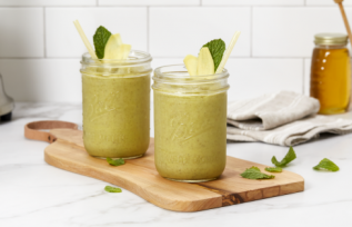 V8® Healthy Greens Breakfast Smoothie