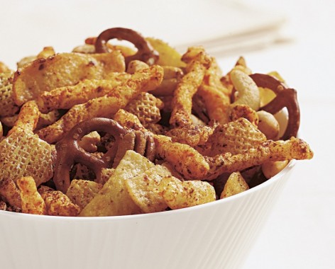 Essential Everyday Spicy Snack Mix