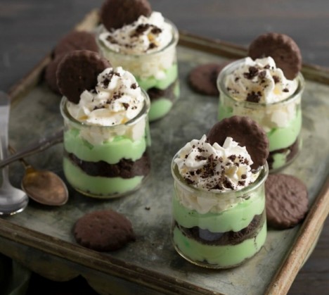 Reddi-wip® Grasshopper Pudding Parfaits